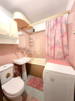 Продам однокомнатную (1-комн.) квартиру, Коммунаров ул, 1/6, Казань г