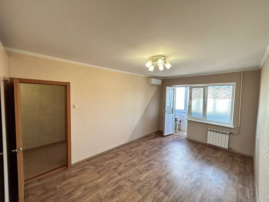 Продам однокомнатную (1-комн.) квартиру, 60 лет Октября ул, 19, Симферополь г