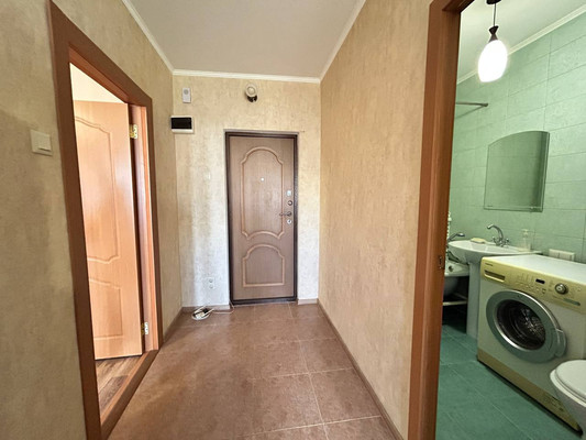 Продам однокомнатную (1-комн.) квартиру, 60 лет Октября ул, 19, Симферополь г