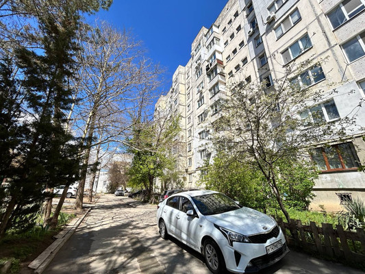 Продам однокомнатную (1-комн.) квартиру, 60 лет Октября ул, 19, Симферополь г