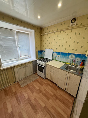 Продам двухкомнатную (2-комн.) квартиру, Ленинградская ул, 4, Воткинск г