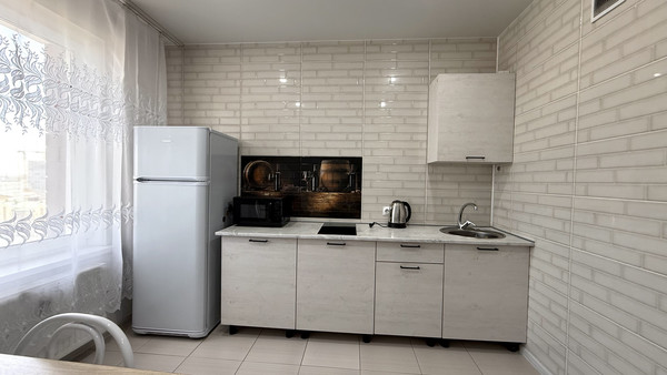 Продам двухкомнатную (2-комн.) квартиру, Пискунова ул, 148/7, Иркутск г