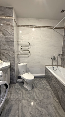 Продам двухкомнатную (2-комн.) квартиру, Пискунова ул, 148/7, Иркутск г