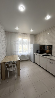 Продам двухкомнатную (2-комн.) квартиру, Пискунова ул, 148/7, Иркутск г