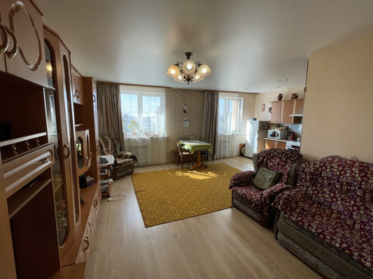 Продам двухкомнатную (2-комн.) квартиру, Байкальская ул, 301, Иркутск г
