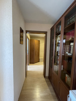 Продам двухкомнатную (2-комн.) квартиру, Байкальская ул, 301, Иркутск г