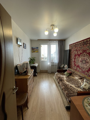 Продам двухкомнатную (2-комн.) квартиру, Байкальская ул, 301, Иркутск г