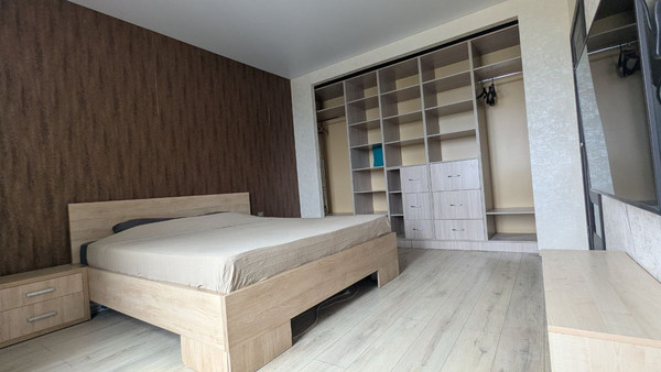 Продам двухкомнатную (2-комн.) квартиру, Минская ул, 67а, Воронеж г