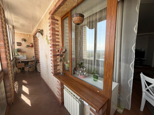 Продам трехкомнатную (3-комн.) квартиру, Дуки ул, 60, Брянск г