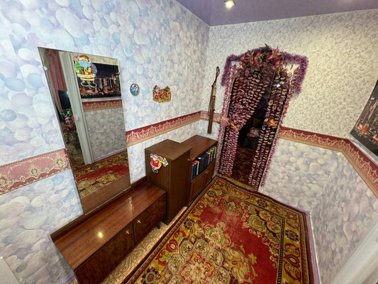 Продам трехкомнатную (3-комн.) квартиру, Ленина пр-кт, 85к4, Комсомольск-на-Амуре г