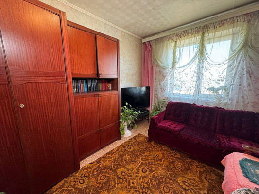 Продам трехкомнатную (3-комн.) квартиру, Ленина пр-кт, 85к4, Комсомольск-на-Амуре г