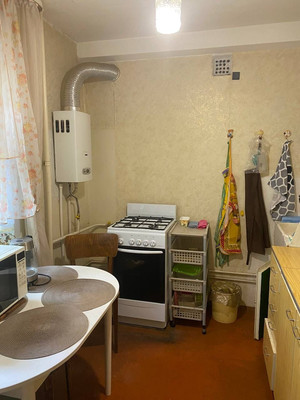 Продам двухкомнатную (2-комн.) квартиру, Морозова ул, 10, Сыктывкар г