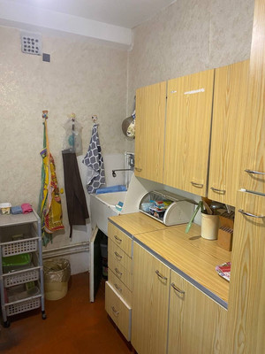 Продам двухкомнатную (2-комн.) квартиру, Морозова ул, 10, Сыктывкар г