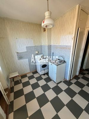 Продам двухкомнатную (2-комн.) квартиру, Ленинский пр-кт, 96к2, Санкт-Петербург г