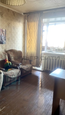 Продам трехкомнатную (3-комн.) квартиру, Окружная ул, 2, Калуга г