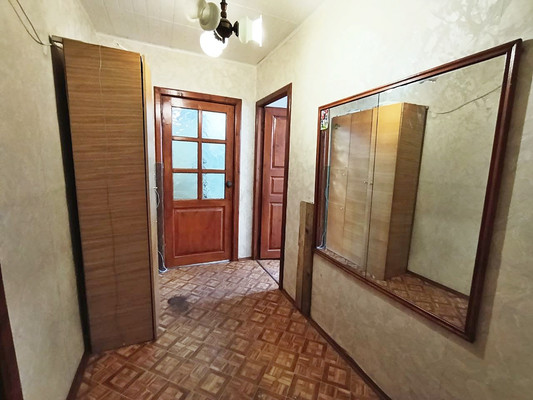 Продам трехкомнатную (3-комн.) квартиру, 10, Сватково с