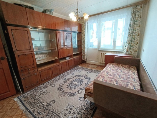 Продам трехкомнатную (3-комн.) квартиру, 10, Сватково с