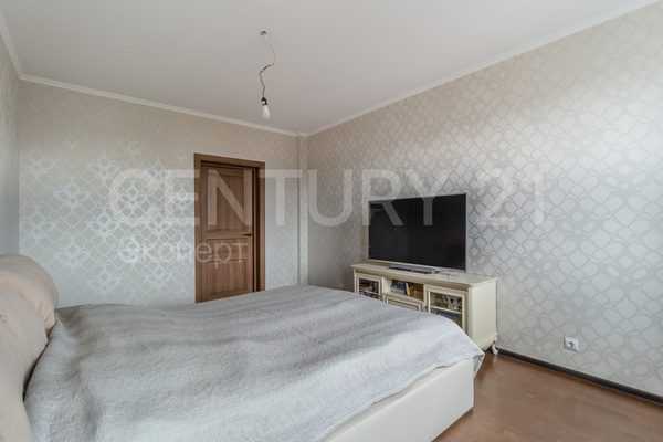 Продам двухкомнатную (2-комн.) квартиру, Киевская ул, 67 , Калининград г