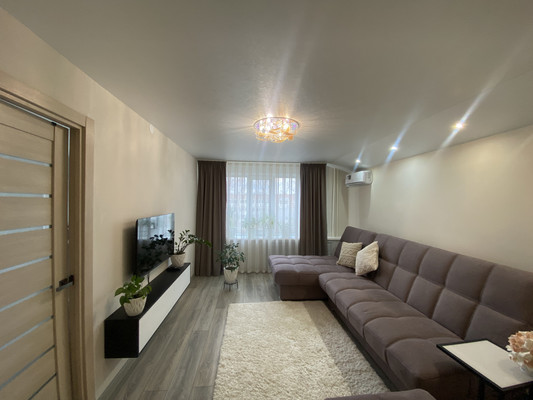 Продам трехкомнатную (3-комн.) квартиру, 1 Мая ул, 2, Воткинск г