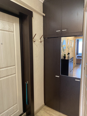 Продам трехкомнатную (3-комн.) квартиру, 1 Мая ул, 2, Воткинск г