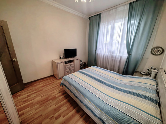 Продам трехкомнатную (3-комн.) квартиру, Ахохова ул, 151, Нальчик г