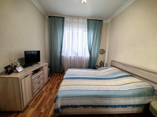 Продам трехкомнатную (3-комн.) квартиру, Ахохова ул, 151, Нальчик г