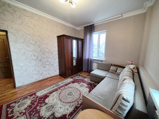 Продам трехкомнатную (3-комн.) квартиру, Ахохова ул, 151, Нальчик г