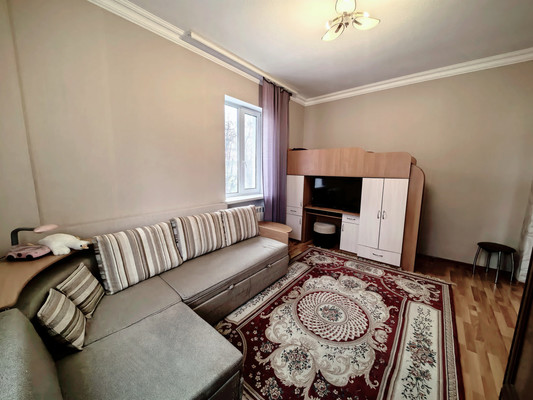 Продам трехкомнатную (3-комн.) квартиру, Ахохова ул, 151, Нальчик г