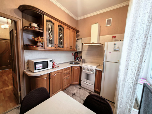 Продам трехкомнатную (3-комн.) квартиру, Ахохова ул, 151, Нальчик г