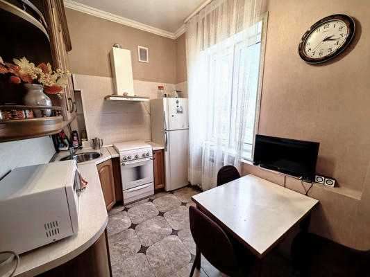 Продам трехкомнатную (3-комн.) квартиру, Ахохова ул, 151, Нальчик г