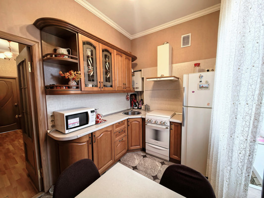 Продам трехкомнатную (3-комн.) квартиру, Ахохова ул, 151, Нальчик г