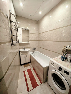 Продам трехкомнатную (3-комн.) квартиру, Ахохова ул, 151, Нальчик г