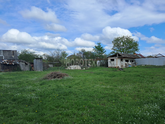 Продам участок 10,3 соток, Комсомольская ул, 50, Саратовская ст-ца, 0 км от города