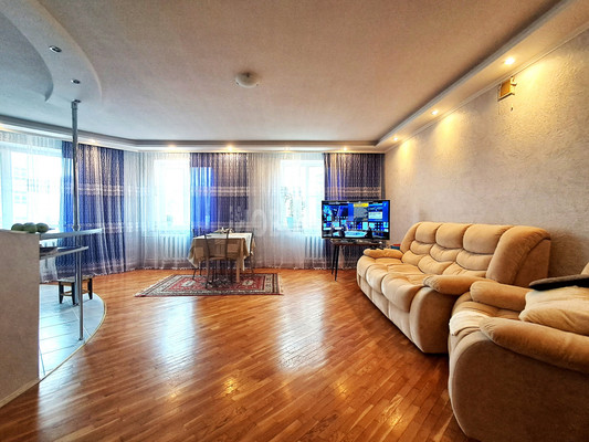 Продам двухкомнатную (2-комн.) квартиру, Ленина ул, 232г, Горячий Ключ г