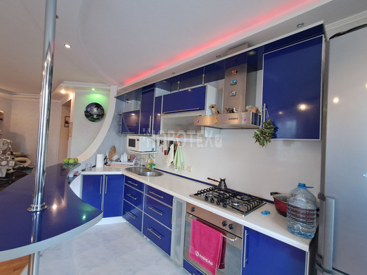 Продам двухкомнатную (2-комн.) квартиру, Ленина ул, 232г, Горячий Ключ г