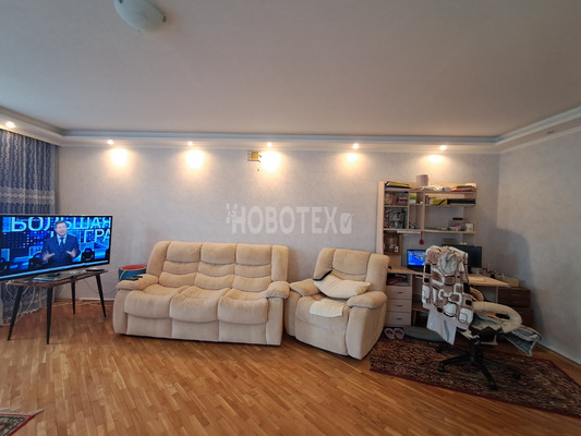 Продам двухкомнатную (2-комн.) квартиру, Ленина ул, 232г, Горячий Ключ г