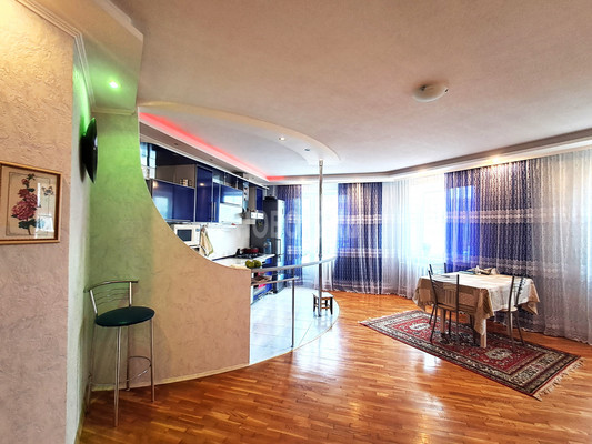 Продам двухкомнатную (2-комн.) квартиру, Ленина ул, 232г, Горячий Ключ г