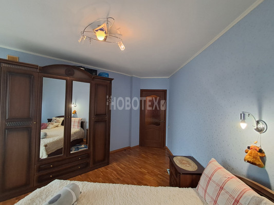 Продам двухкомнатную (2-комн.) квартиру, Ленина ул, 232г, Горячий Ключ г