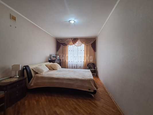 Продам двухкомнатную (2-комн.) квартиру, Ленина ул, 232г, Горячий Ключ г