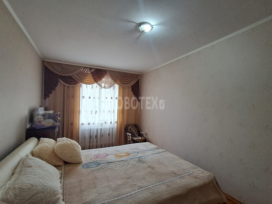 Продам двухкомнатную (2-комн.) квартиру, Ленина ул, 232г, Горячий Ключ г