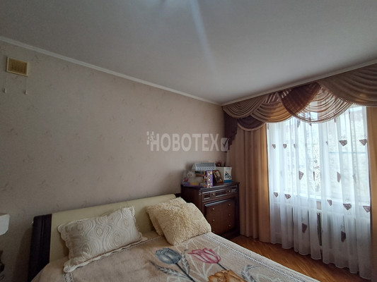 Продам двухкомнатную (2-комн.) квартиру, Ленина ул, 232г, Горячий Ключ г