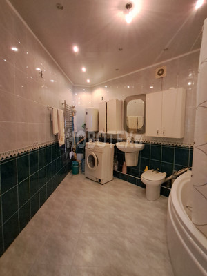 Продам двухкомнатную (2-комн.) квартиру, Ленина ул, 232г, Горячий Ключ г