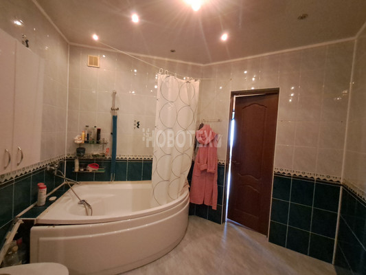 Продам двухкомнатную (2-комн.) квартиру, Ленина ул, 232г, Горячий Ключ г