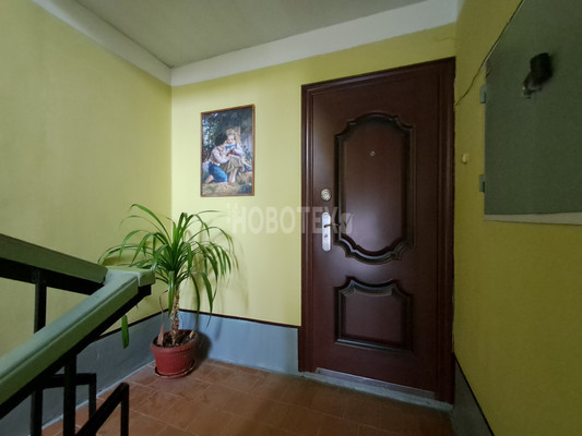 Продам двухкомнатную (2-комн.) квартиру, Ленина ул, 232г, Горячий Ключ г