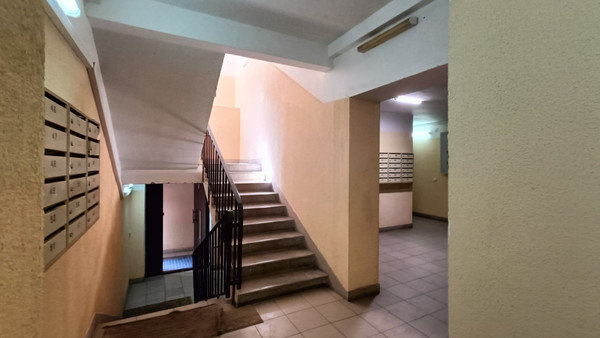 Продам трехкомнатную (3-комн.) квартиру, Интернациональная ул, 16к7, Рязань г