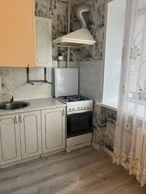 Продам однокомнатную (1-комн.) квартиру, Коммунистическая ул, 8, Медведево пгт