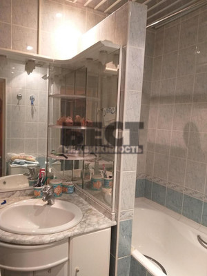 Продам однокомнатную (1-комн.) квартиру, Лавочкина ул, 50к2, Москва г