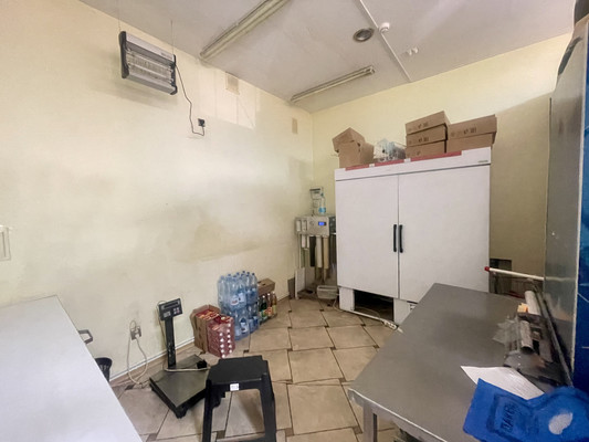 Продам торговое помещение 102,6 м2, Московский пр-кт, 80-90, Калининград г