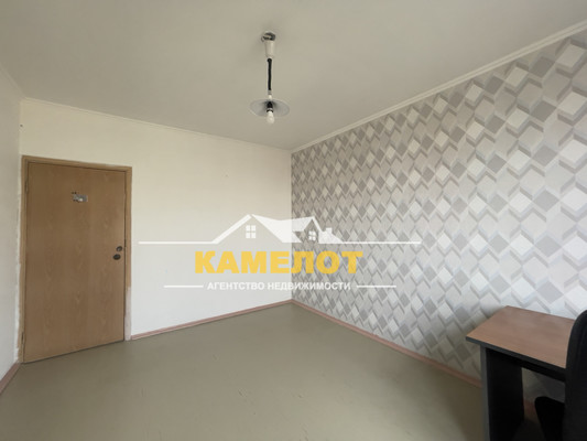 Продам трехкомнатную (3-комн.) квартиру, Сумской проезд, 12к3, Москва г