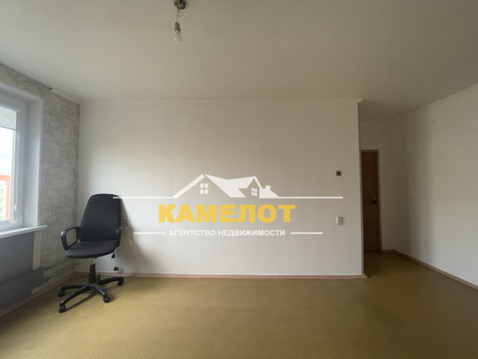 Продам трехкомнатную (3-комн.) квартиру, Сумской проезд, 12к3, Москва г